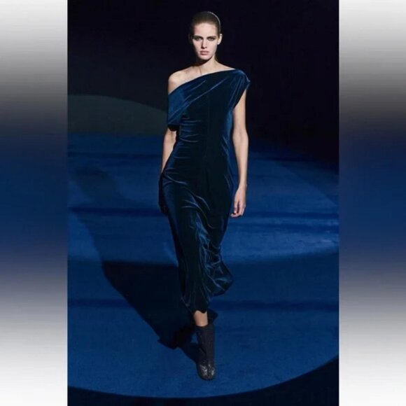 ZARA VELVET MIDI DRESS ZW COLLECTION - Picture 2 of 9